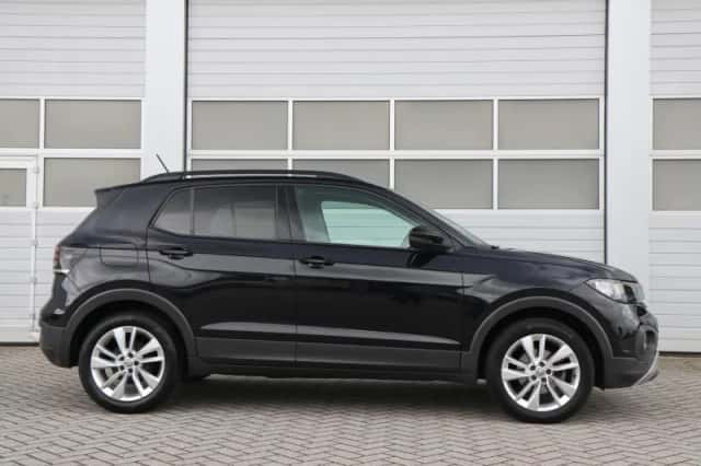 Volkswagen T-Cross (2019) thumbnail 3