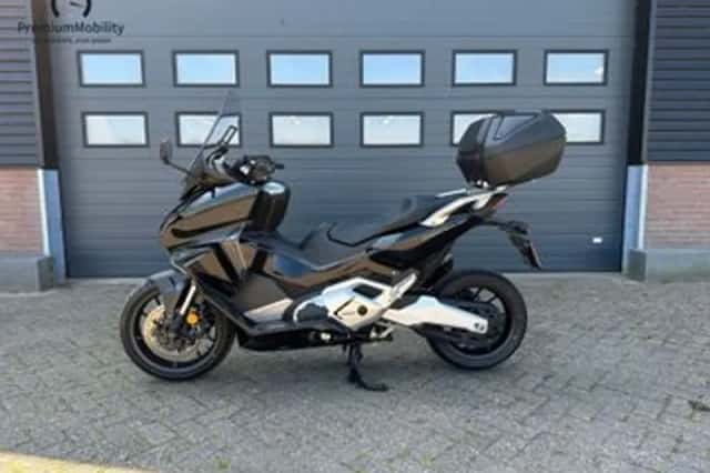 Honda NSS (2021) thumbnail 2