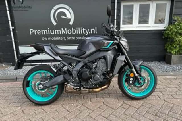 YAMAHA MT09 (2024) thumbnail 2