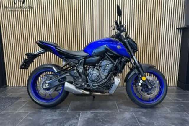 YAMAHA MT07 (2022) thumbnail 2