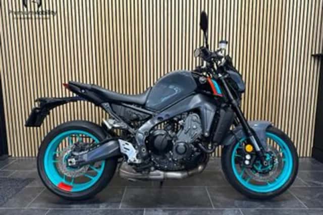 YAMAHA MT09 (2022) thumbnail 3