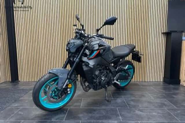 YAMAHA MT09 (2022) thumbnail 2
