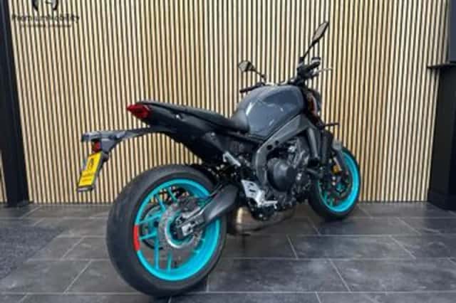 YAMAHA MT09 (2022) thumbnail 5