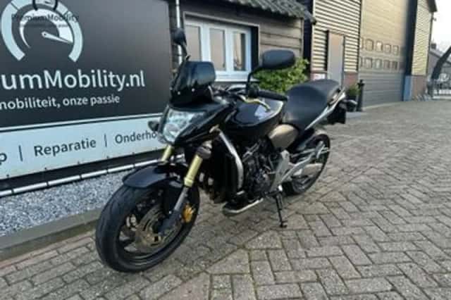 Honda CB (2007) thumbnail 4