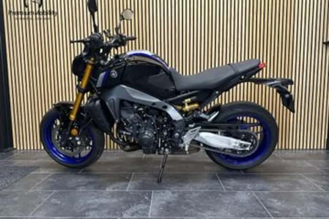 YAMAHA MT09 (2022) thumbnail 4