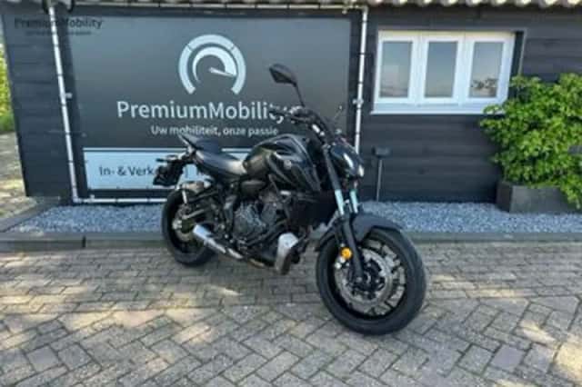 YAMAHA MT07 (2024) thumbnail 1