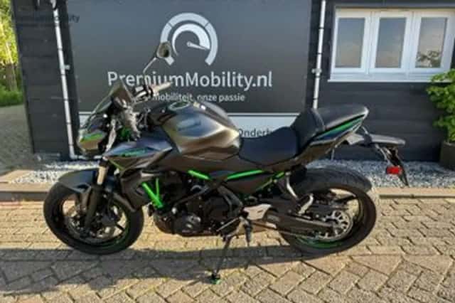 KAWASAKI Z650 (2023) thumbnail 3
