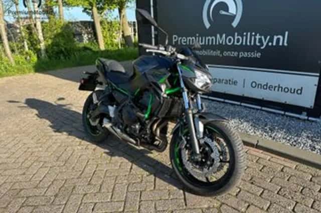 KAWASAKI Z650 (2023) thumbnail 4