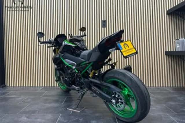 KAWASAKI Z900 (2025) thumbnail 6