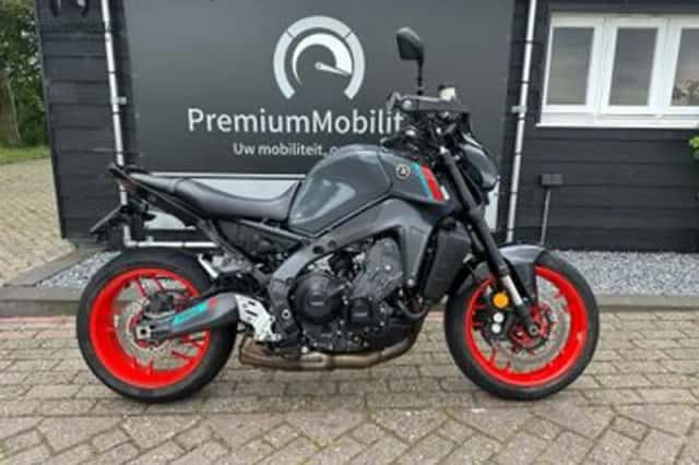 YAMAHA MT09 (2021) thumbnail 2