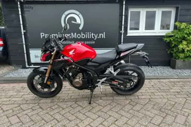 Honda CB500F (2023) thumbnail 3