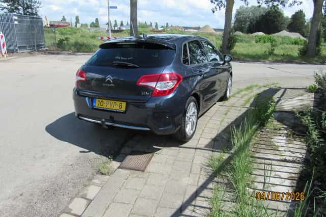 Citroën C4 (2011) thumbnail 2