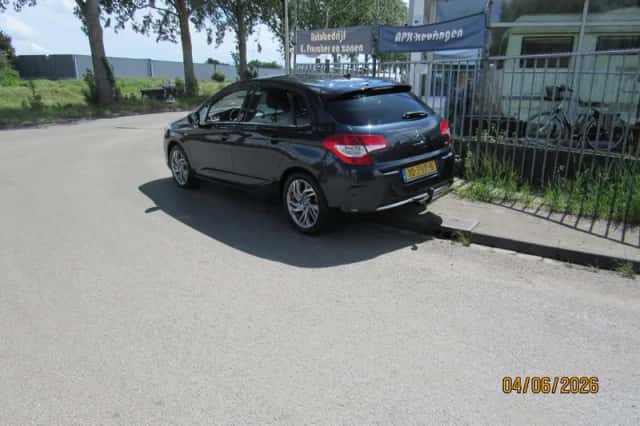 Citroën C4 (2011) thumbnail 3