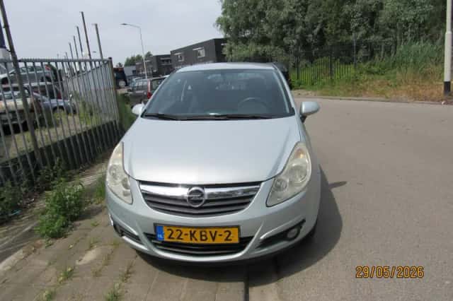 Opel Corsa (2009) thumbnail 2
