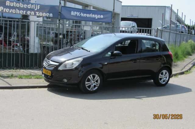 Opel Corsa (2009) thumbnail 1