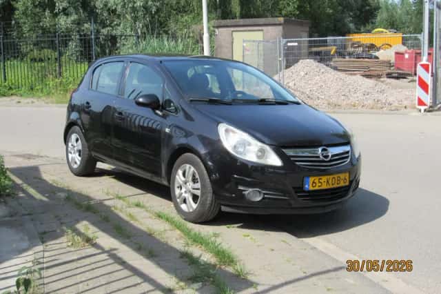 Opel Corsa (2009) thumbnail 2