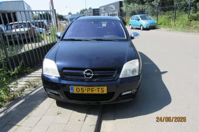 Opel Signum (2004) thumbnail 2