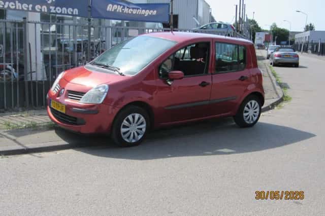 Renault Modus (2007) thumbnail 1