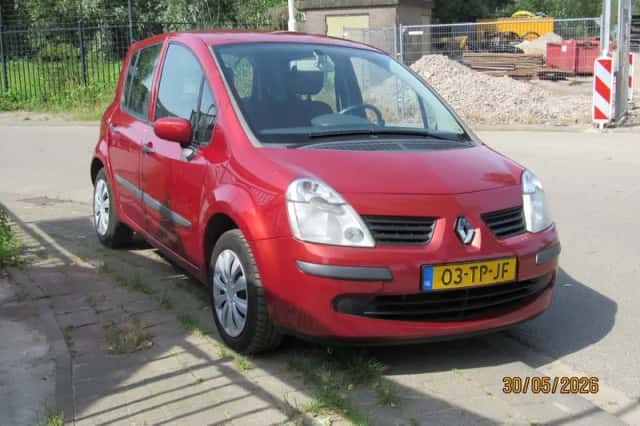 Renault Modus (2007) thumbnail 2