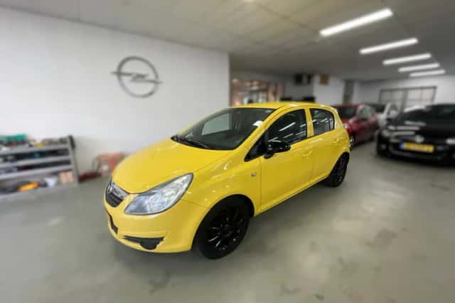 Opel Corsa (2009) thumbnail 3