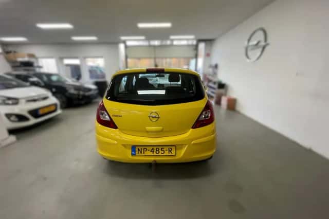 Opel Corsa (2009) thumbnail 5