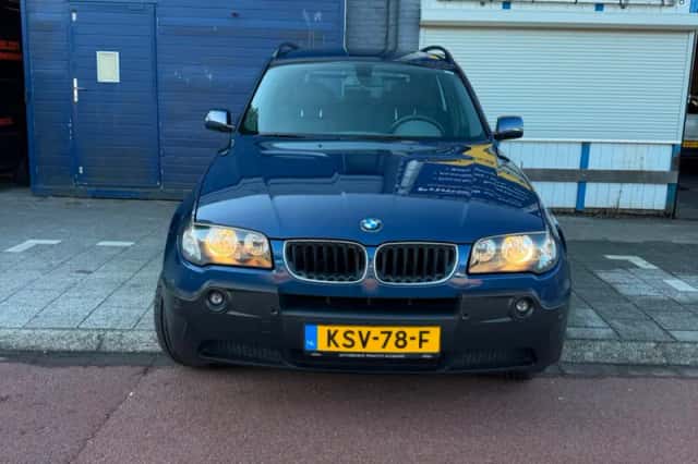 BMW X3 (2004) thumbnail 4