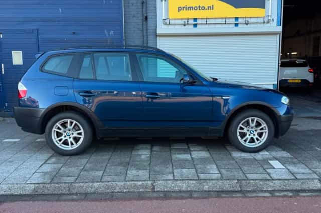 BMW X3 (2004) thumbnail 5