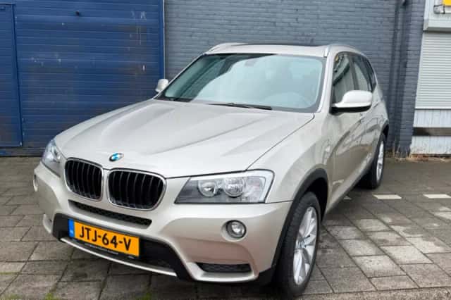 BMW X3 (2012) thumbnail 1