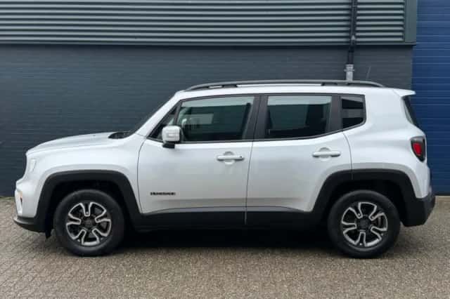 Jeep Renegade (2019) thumbnail 4