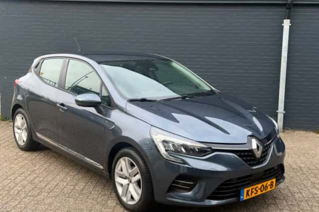 Renault Clio (2023) thumbnail 2