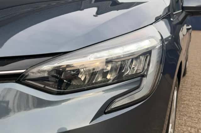 Renault Clio (2023) thumbnail 5