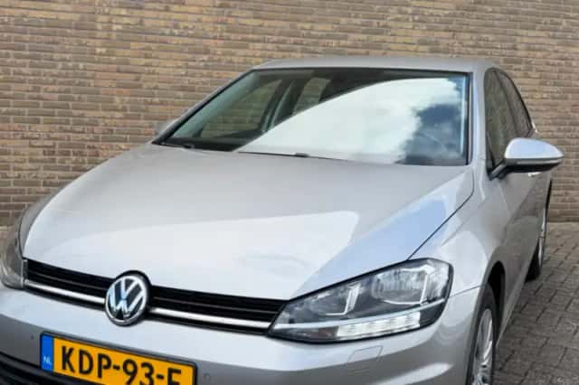 Volkswagen Golf (2018) thumbnail 1
