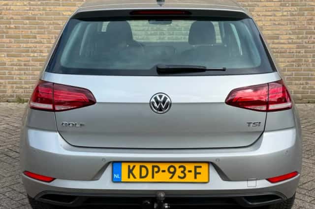 Volkswagen Golf (2018) thumbnail 5