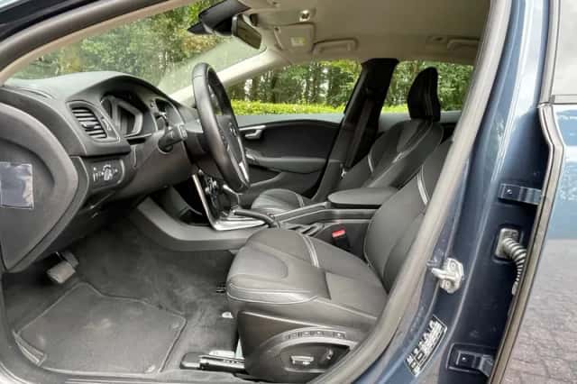 Volvo V40 (2016) thumbnail 4