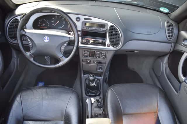 Saab 9-3 (2001) thumbnail 2