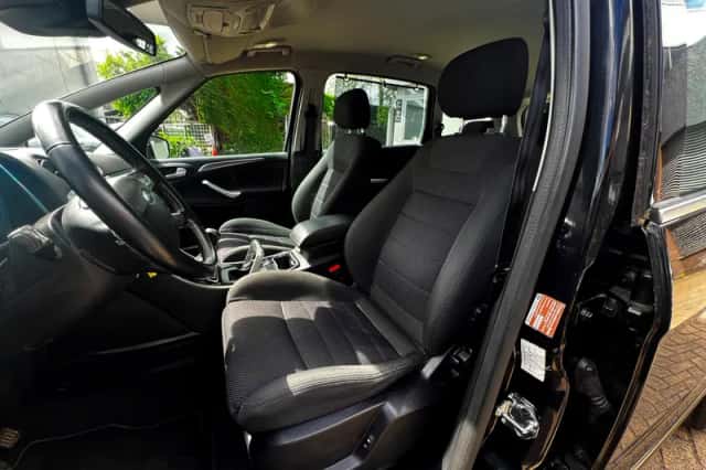 Ford S-Max (2013) thumbnail 4
