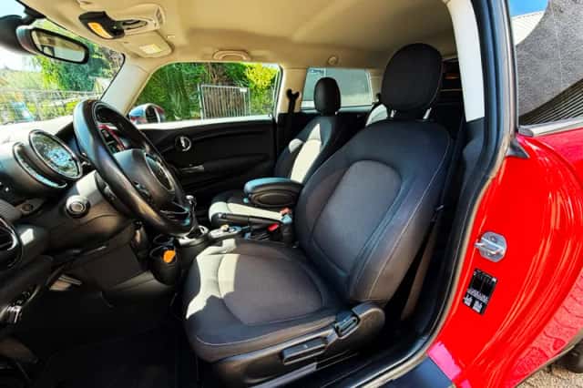 MINI Cooper (2018) thumbnail 4