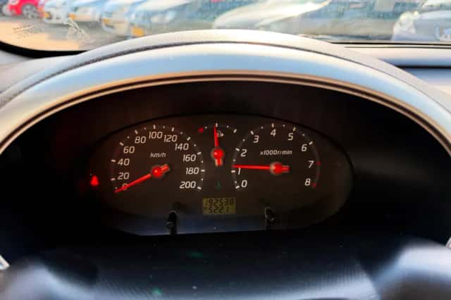 Nissan Micra (2004) thumbnail 3