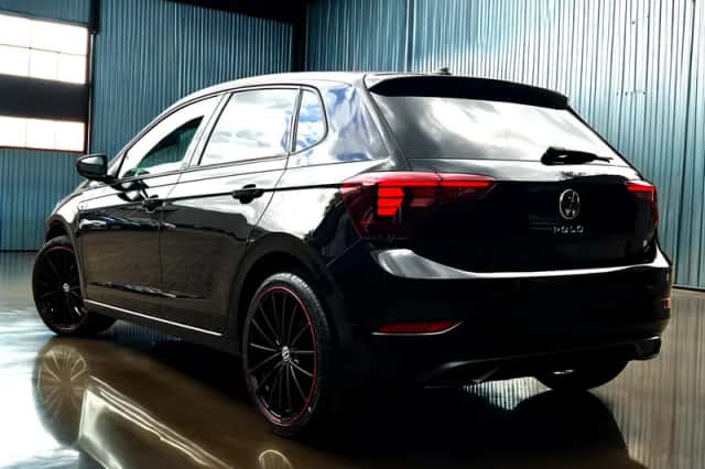 Volkswagen Polo (2022) thumbnail 2