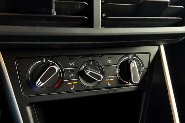 Volkswagen Polo (2022) thumbnail 6