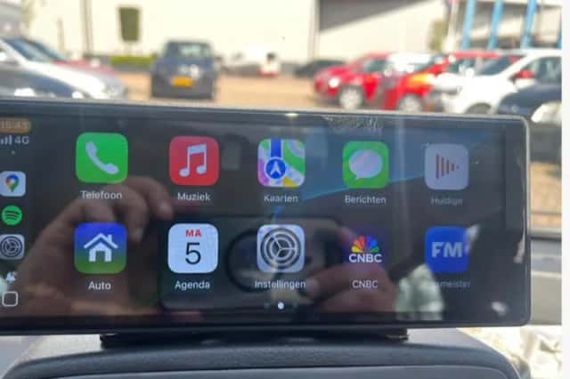 Volkswagen Up! (2017) thumbnail 3