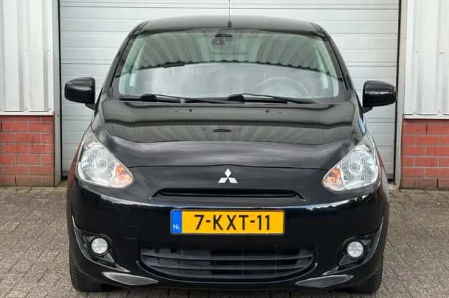 Mitsubishi Space Star (2013) thumbnail 2
