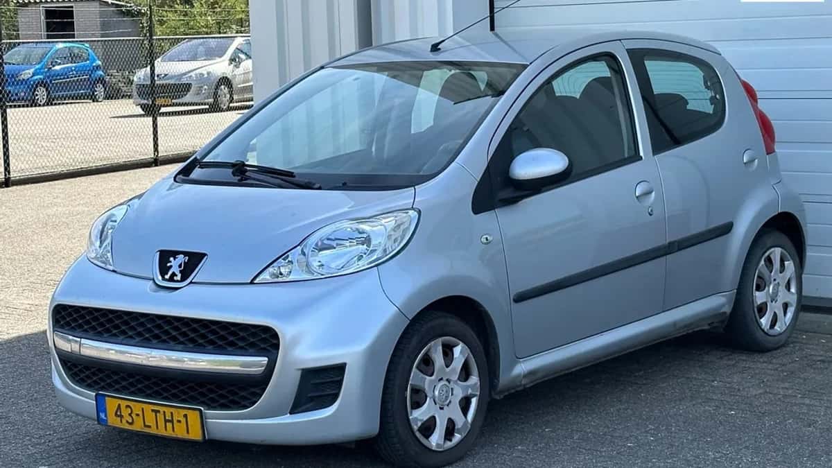 Peugeot 107 (2010) — foto 1