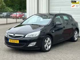 Opel Astra (2011)
