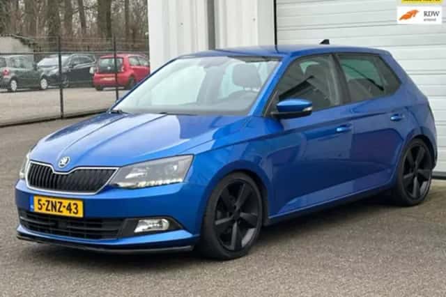Škoda Octavia (2014) thumbnail 3