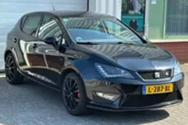 SEAT Ibiza (2013) thumbnail 2