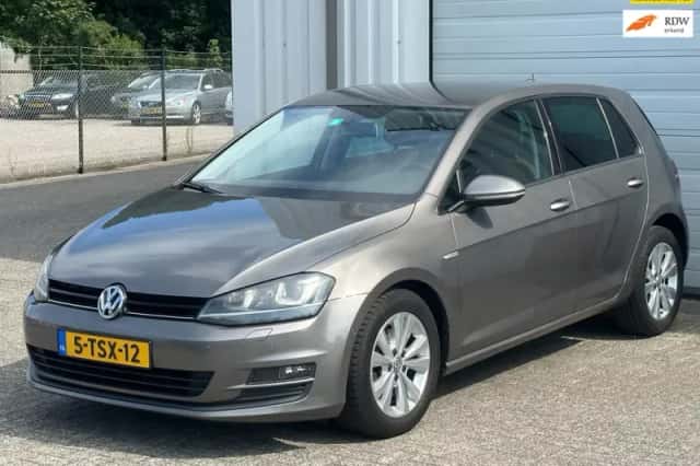 Volkswagen Golf (2014) thumbnail 1