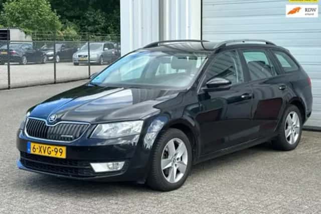 Škoda Rapid (2014) thumbnail 2