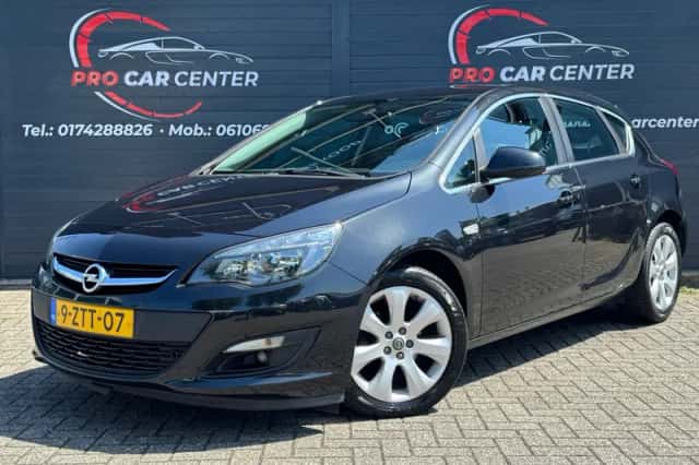 Opel Astra (2015) thumbnail 1