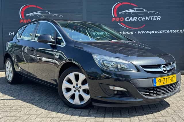Opel Astra (2015) thumbnail 5